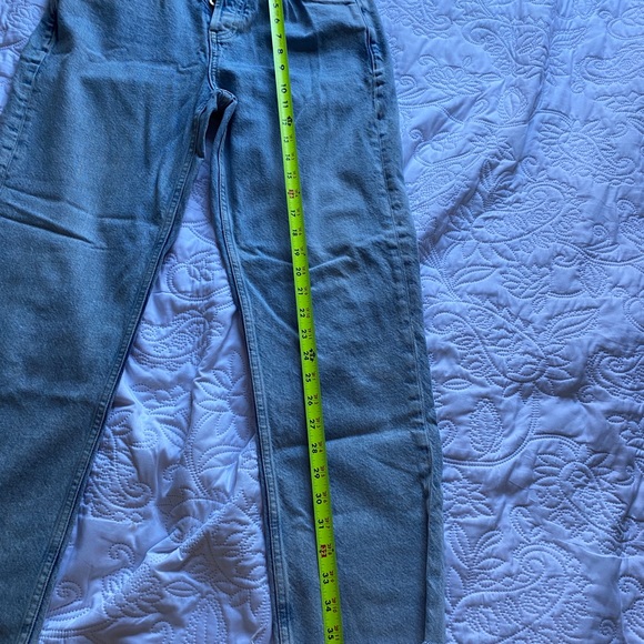 Jean - Picture 6 of 7